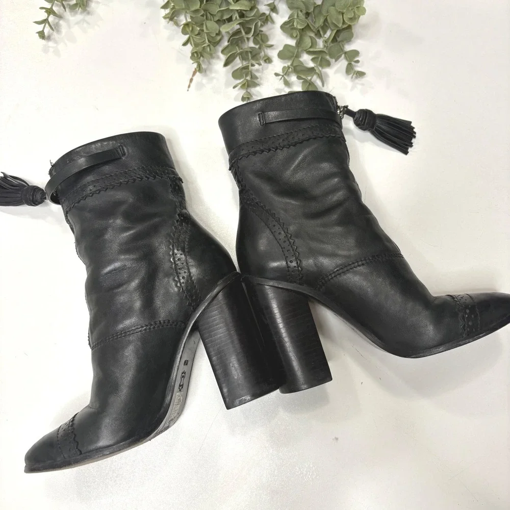 Tory Burch Black Leather Tassel Brogue Block Heel Ankle Boots Size 5.5M - Picture 7 of 10